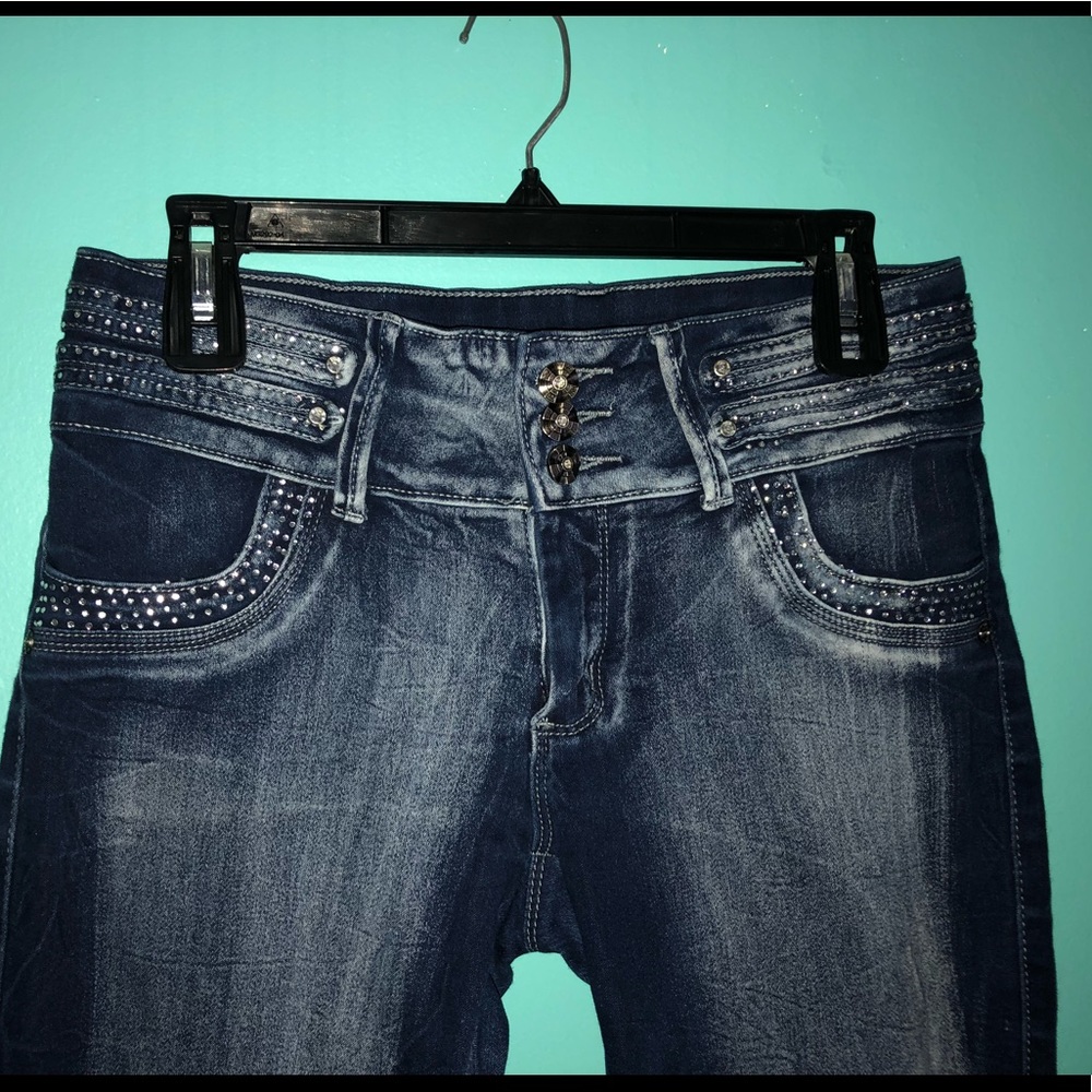 Butt lifting jeans